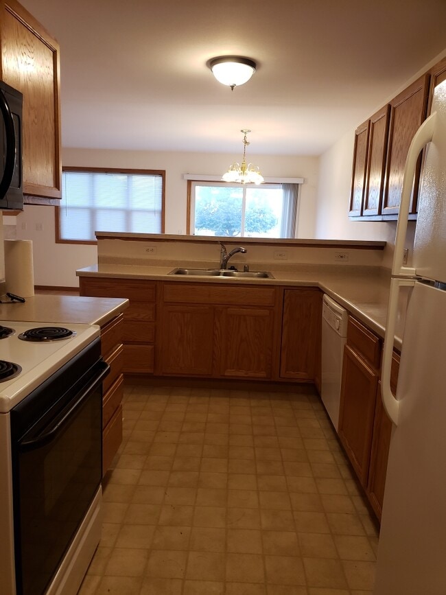 Photo - 3006 Selkirk Dr