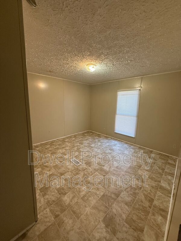 Photo - 353 Barnhart Dr