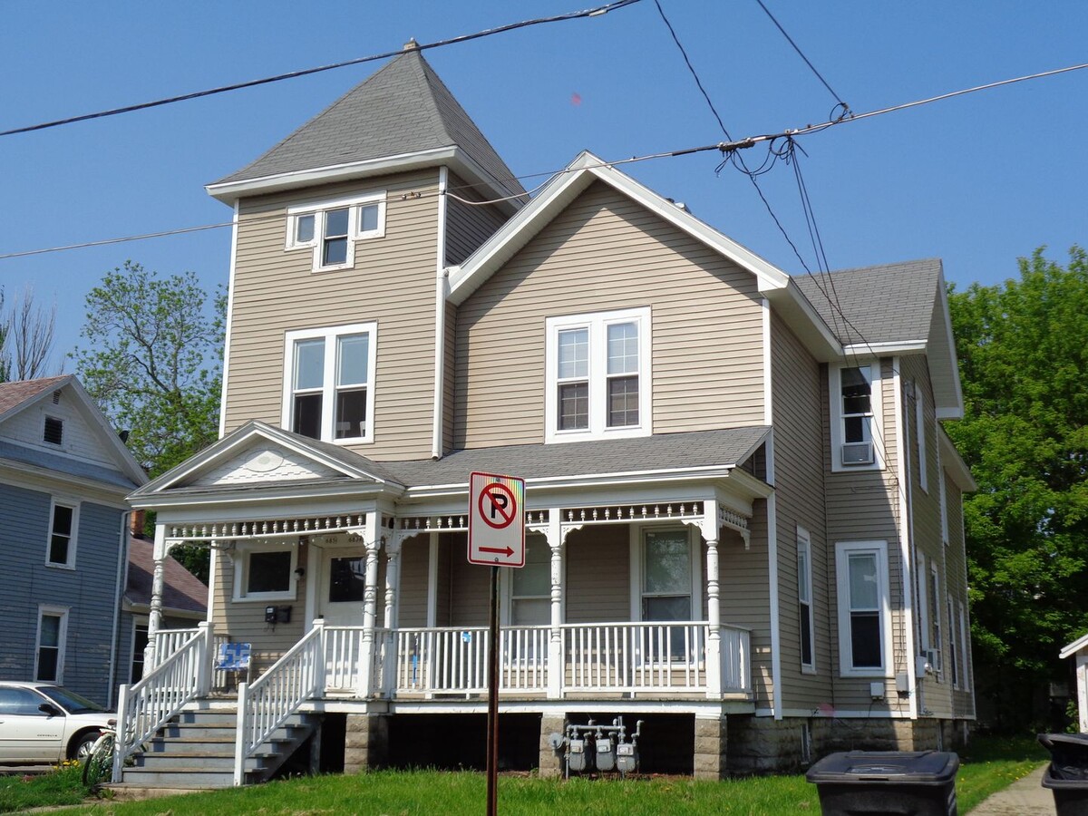 Photo - 685 Franklin St Unit B (lower)