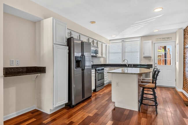 Photo - 803 E Fort Ave