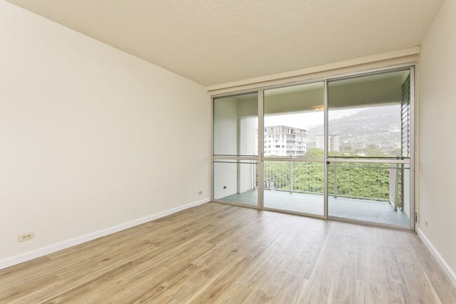 Photo - Punahou-Wilder Unit 803 - 2 BD 1 BA w/ Lan... Unit 803
