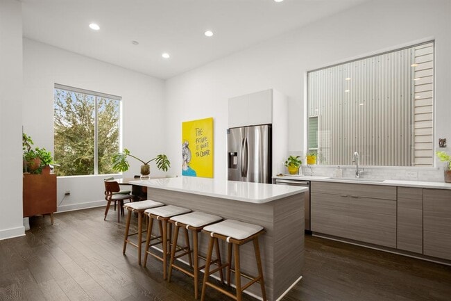 Photo - 6013 Florencia Ln