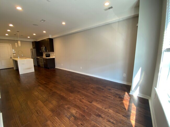 Photo - 1744 N Marshall St Unit B