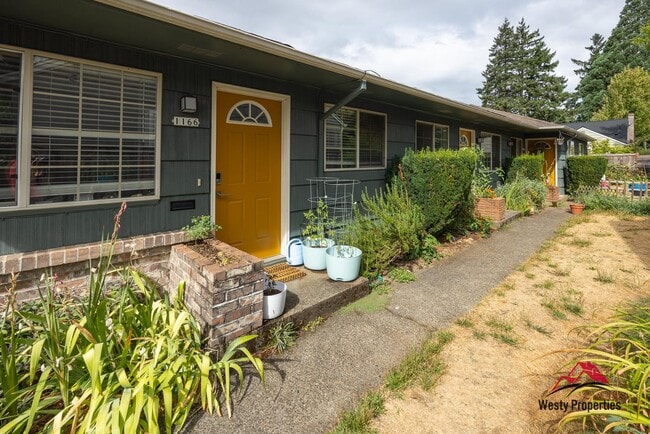 Building Photo - 1167-1167 NE 72nd Ave. Rental