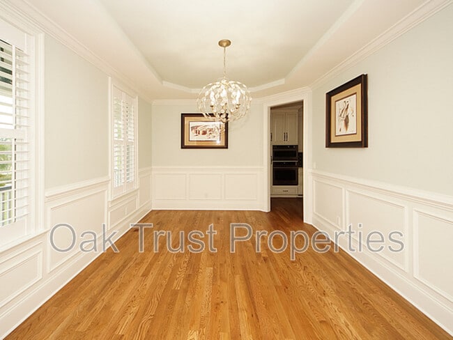 Photo - 125 Brogun Ln