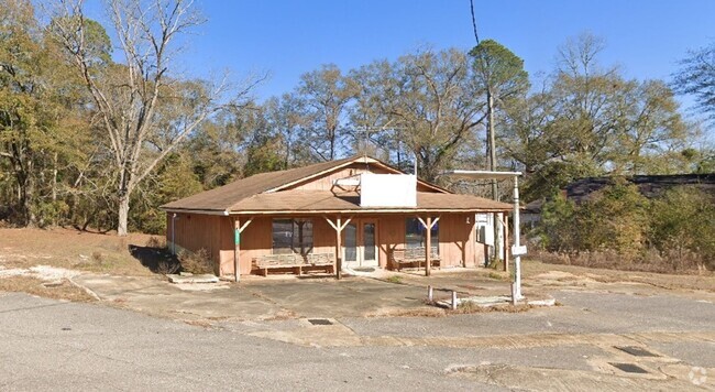 Building Photo - 2bd/1ba SPACIOUS CONVERTED LENOX GENERAL S... Rental