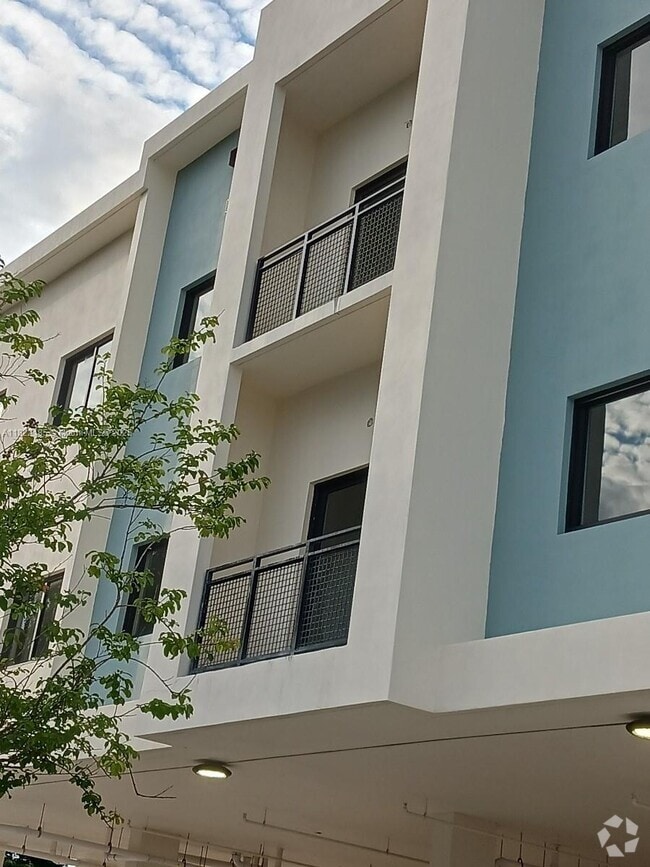 Building Photo - 29 Palmetto Dr Unit 1 Rental