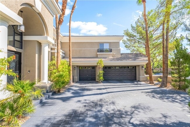 Photo - 9040 Thornbury Ln