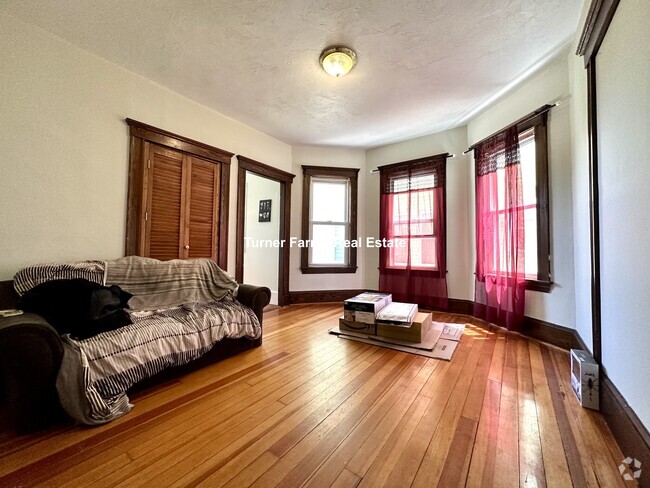 Building Photo - 101 Heath St Rental