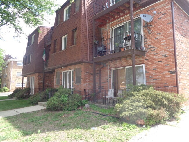 Building Photo - 9729 S Ridgeland Ave Unit 302 Rental