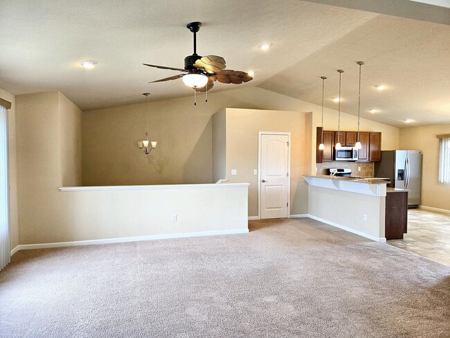 Photo - 908 Christian Ave