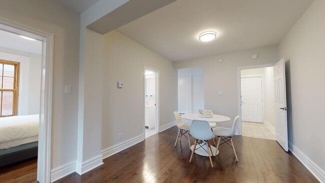 Photo - 4560 Sainte-Catherine