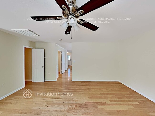 Photo - 14310 Waterlyn Dr