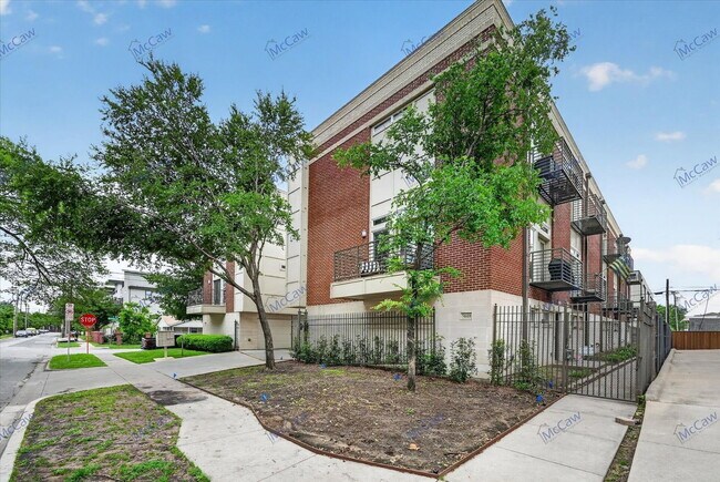 Building Photo - 5618 Lindell Ave Unit 6