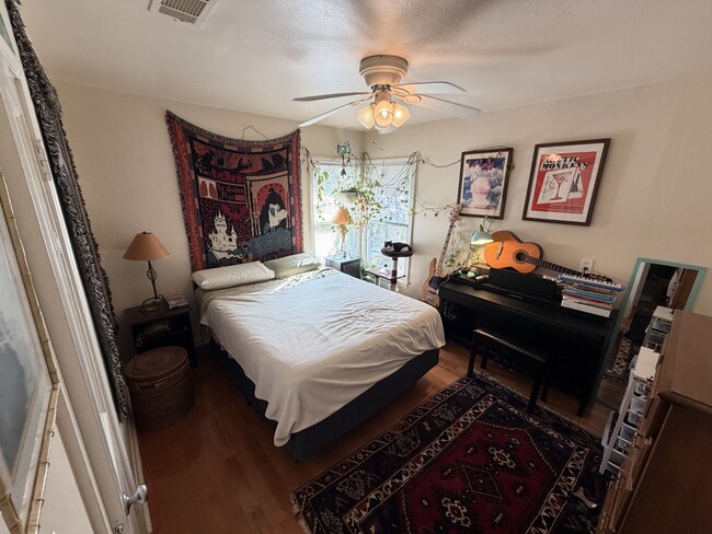 4910 Grover Ave