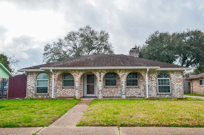 Photo - 9323 Claridge Dr