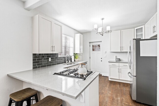 Photo - 4411 Logan St