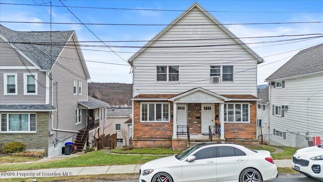 Photo - 714 Carmalt St