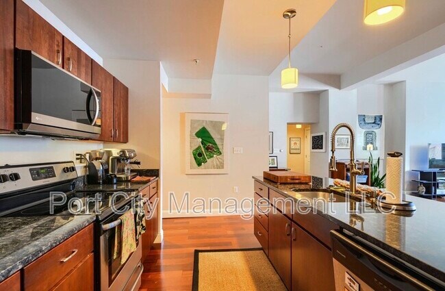 Photo - 1025 St Paul St