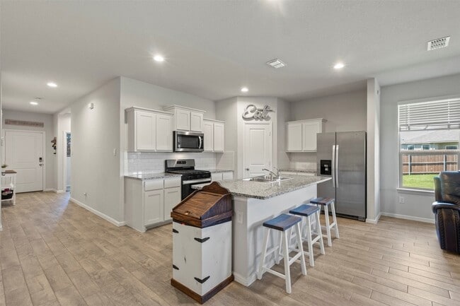 Photo - 5405 N Wind Ln