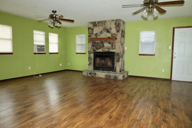 Photo - 3420 Fairlane Ave