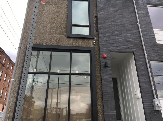 Building Photo - 1659 N Randolph St Unit 1 Rental