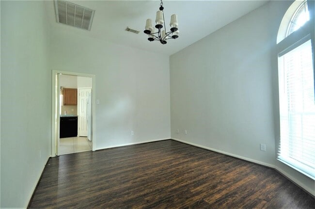 Photo - 146 Chandler Ct