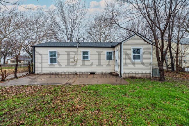 Photo - 2222 S Laura St