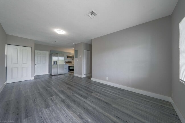Photo - 150 Kentucky Ave