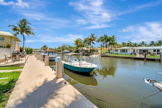 Photo - 2811 NE 51st St Unit 7