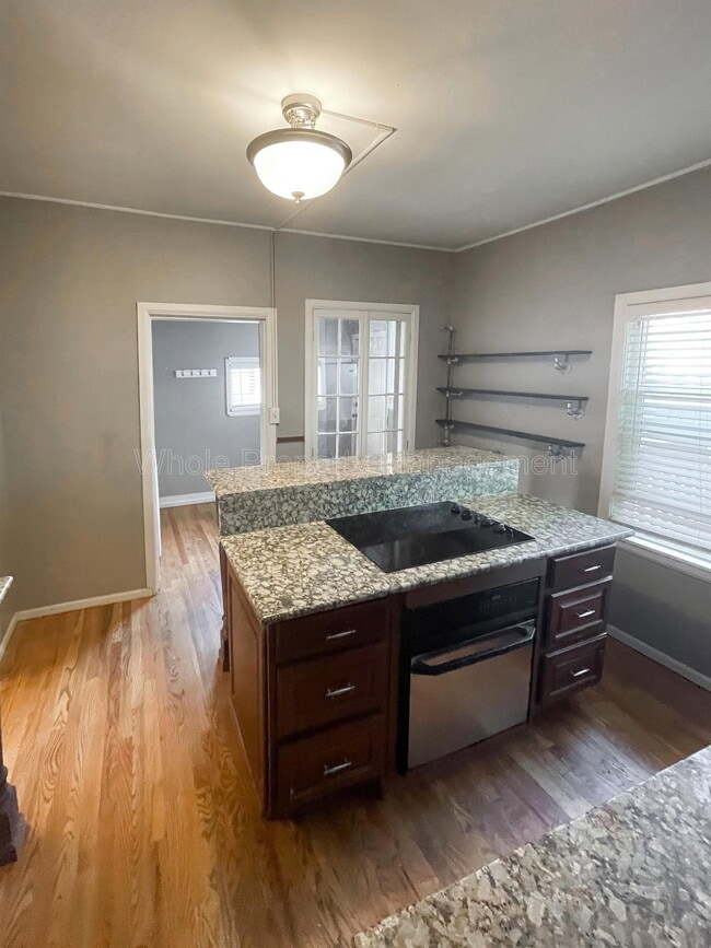 Photo - 1733 W 39th Ave
