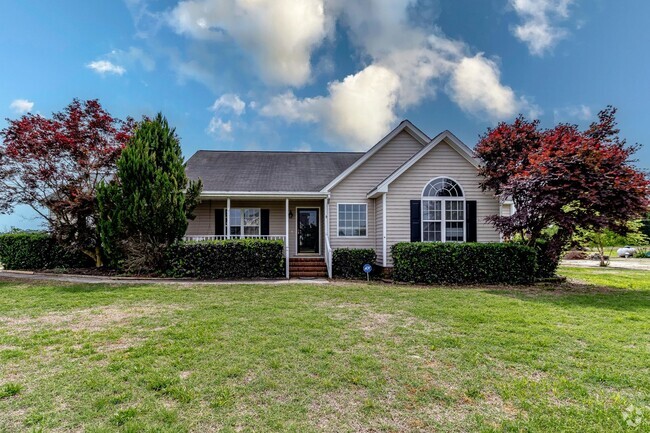 Building Photo - 3 Bed/2 Bath Home - 15 minutes from SJAFB!