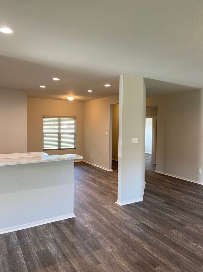 Three Bedroom Two Bath Home in Walcott S... Rental House Rental in Paragould, AR