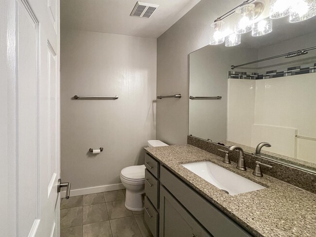 Photo - 1855 W Ridge Pointe Ave