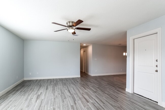 Photo - 1140 Glenda St