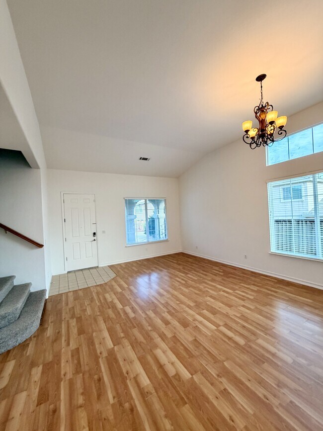 Photo - 1305 Brooktrail Dr