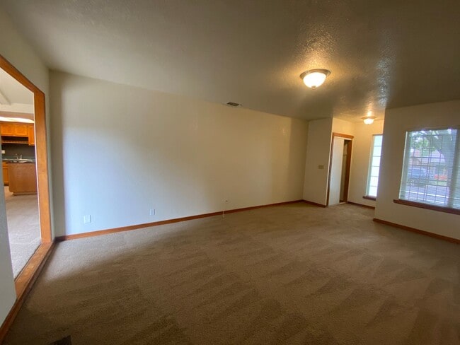 Photo - 6868 Barbara Lee Cir