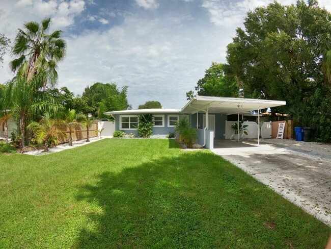 Beautiful 3/2 Home in North St. Pete - Beautiful 3/2 Home in North St. Pete
