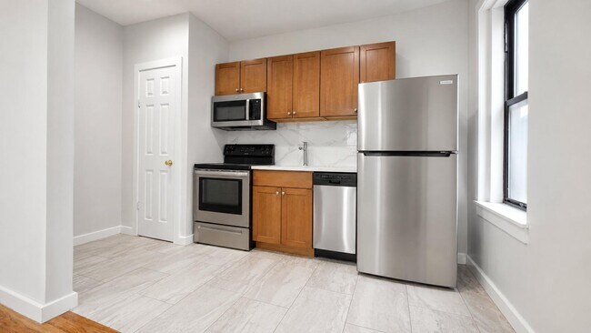 Photo - 518 W 204th St Unidad 43
