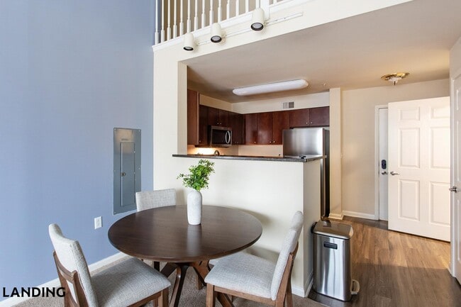 Photo - 400 Blake St Unidad 1405