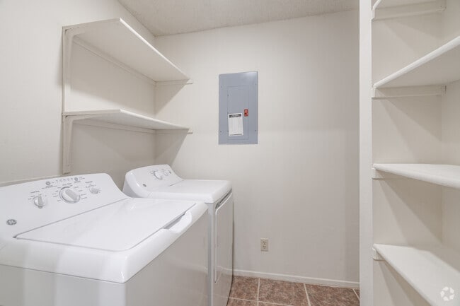 2BR, 2.5BA - 1219SF