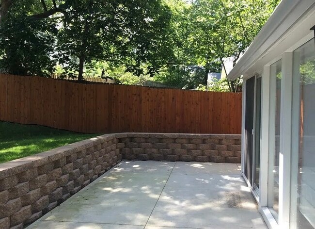 Photo - 1508 Ross St