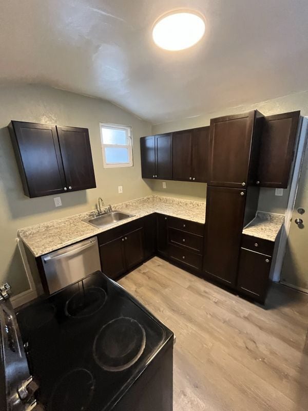 Photo - 1042 N Clarkson St Unidad 1
