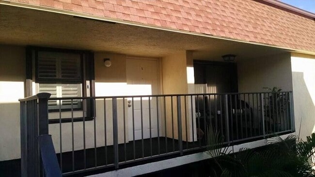 Photo - 120 N M St Unit L