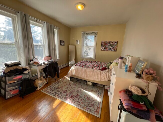 Building Photo - 165 Chiswick Rd