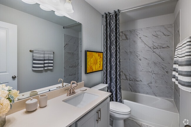 Pinnacle 3BR, 2.5BA - 1,826SF - Secondary Bathroom