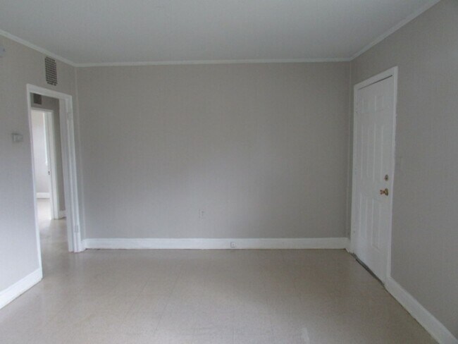 1 Dixie Dr Unit B
