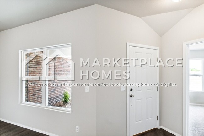 Photo - 1011 W Cheyenne Ln