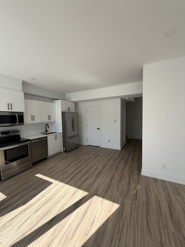 Photo - 273 Duncairn Ave