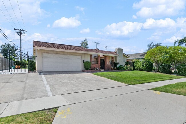 Single Story Home with 3 bedrooms, 2 bathr... - Single Story Home with 3 bedrooms, 2 bathr...